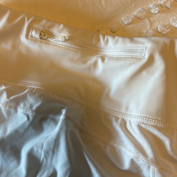 Barely worn Athleta run with it skort size small (14” long) - Picture 3 of 4